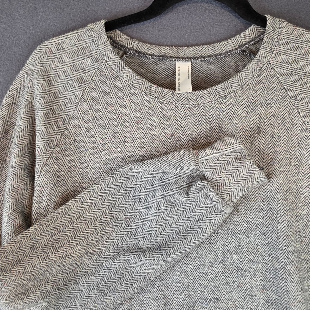 American Apparel Herringbone Raglan Sweatshirt Grey White Crew Neck Small 2935